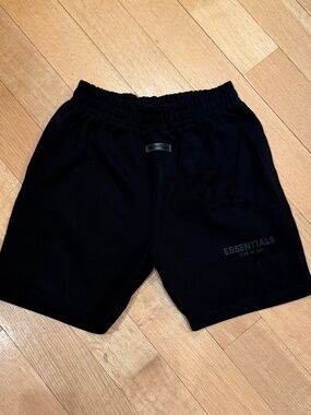 Essentials Fear of God cotton shorts. Size L
